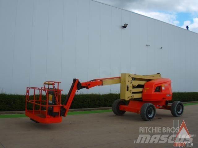 JLG 520AJ Alkūniniai keltuvai