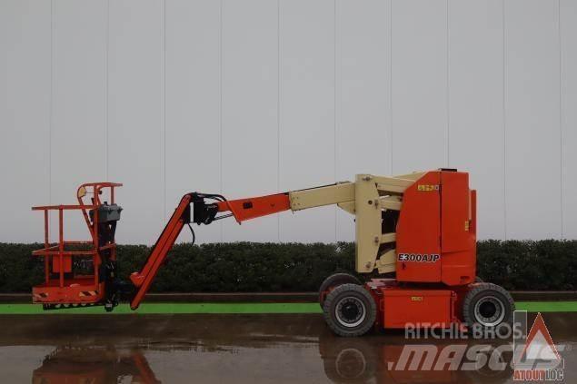 JLG E300AJP Alkūniniai keltuvai