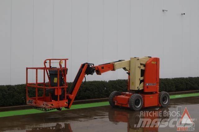 JLG E300AJP Alkūniniai keltuvai