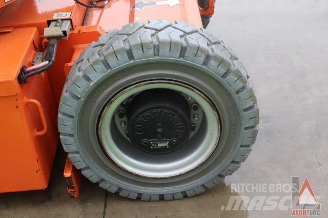 JLG E300AJP Alkūniniai keltuvai