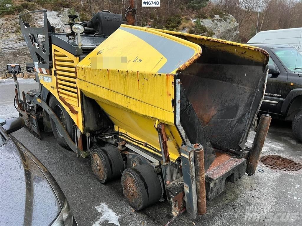 Bomag BF 300P Asfalto klotuvai