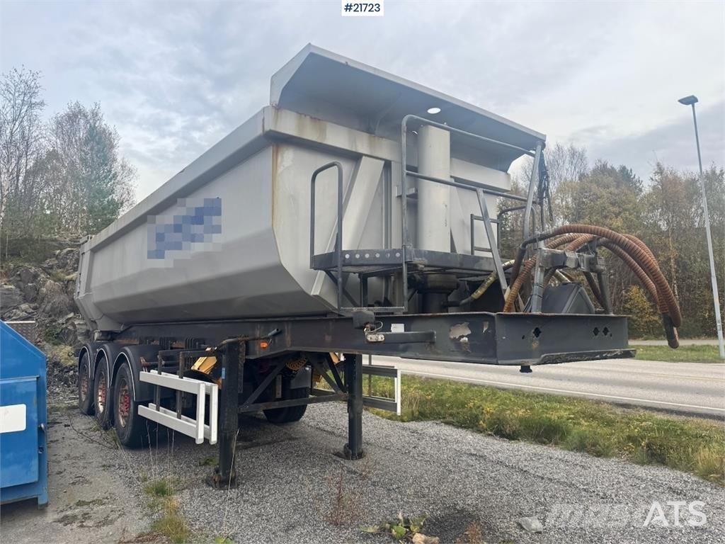 Carnehl Tippsemi. Savivartės puspriekabės