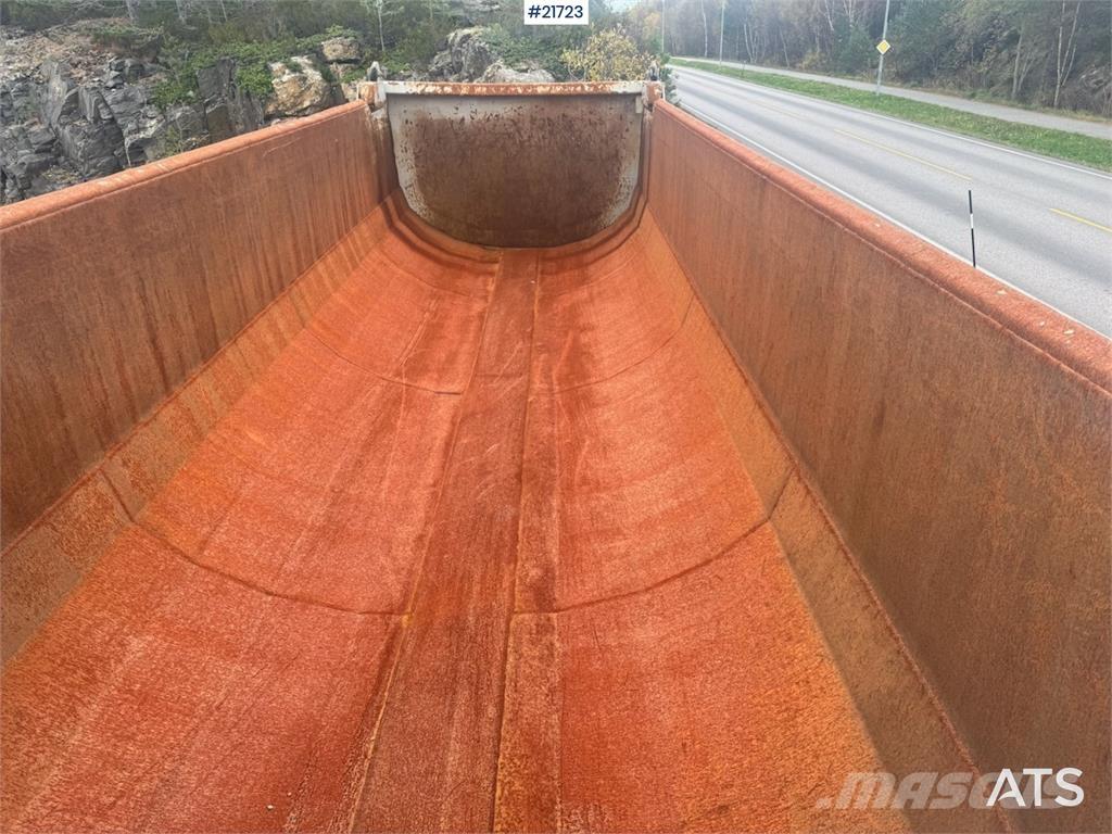 Carnehl Tippsemi. Savivartės puspriekabės