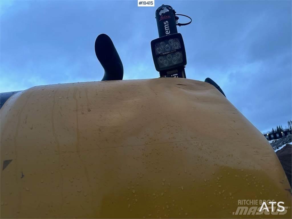 CAT 313FL Vikšriniai ekskavatoriai