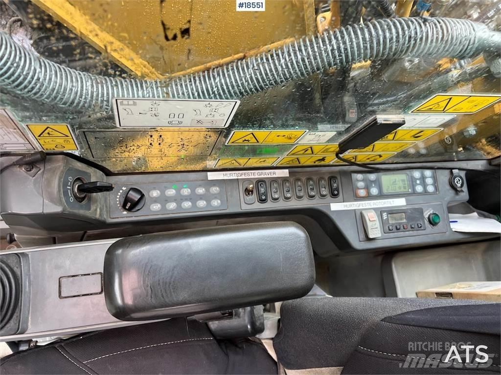 CAT 320E Vikšriniai ekskavatoriai