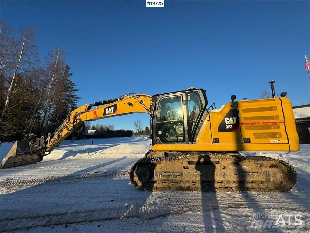 CAT 323 Vikšriniai ekskavatoriai