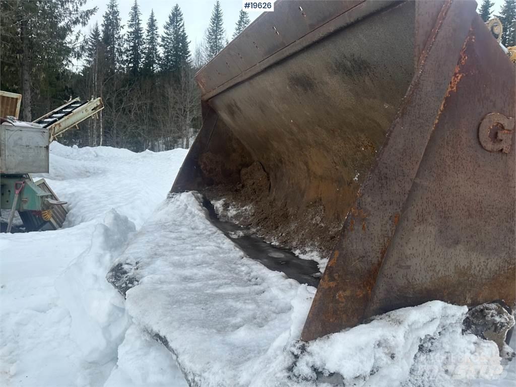 CAT 966G Naudoti ratiniai krautuvai