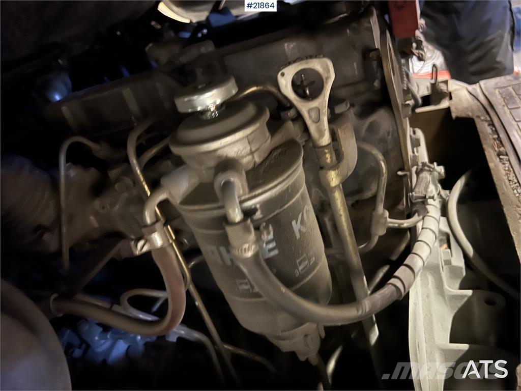 CAT DP30N Dyzeliniai krautuvai