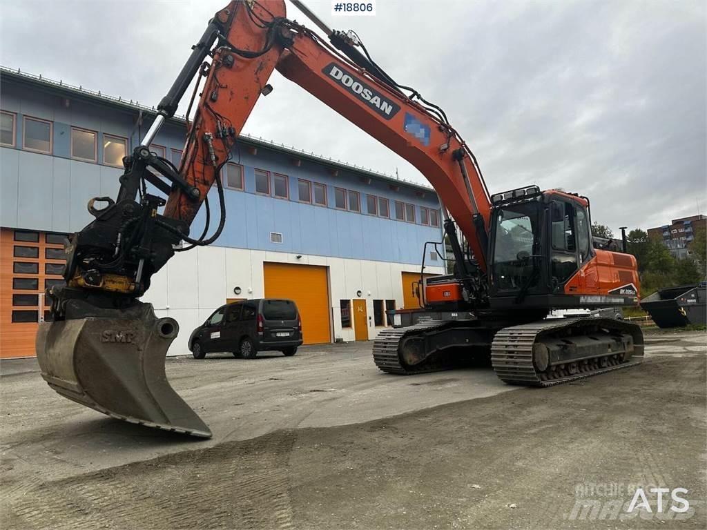 Doosan DX225LC Vikšriniai ekskavatoriai