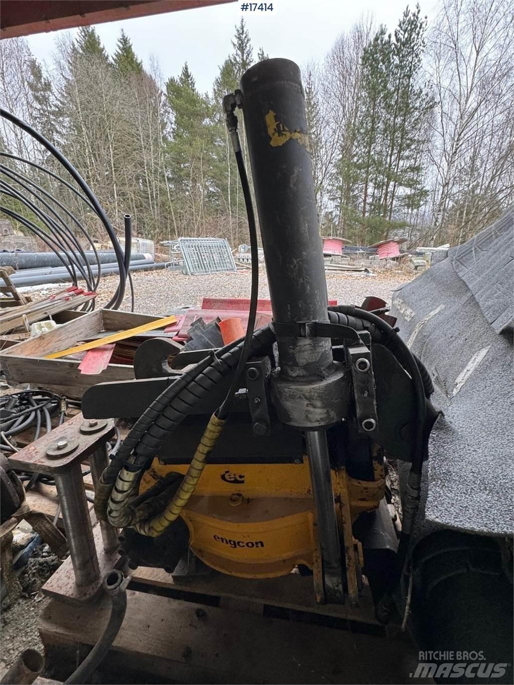 Engcon Rototilt Kiti naudoti statybos komponentai