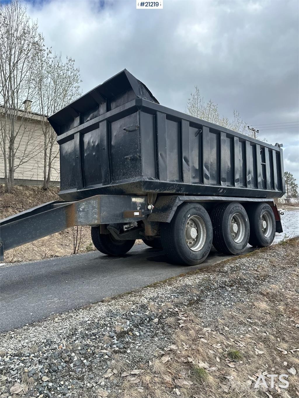Engen Trailer Savivartės priekabos