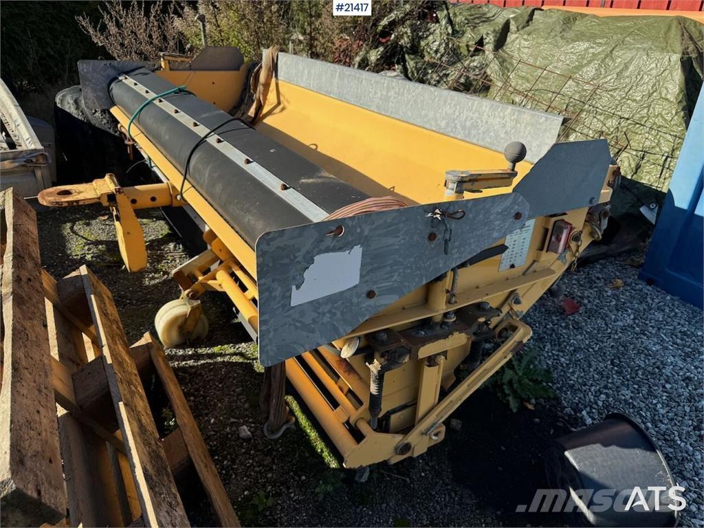 Falköping litter box Transportas - Kita