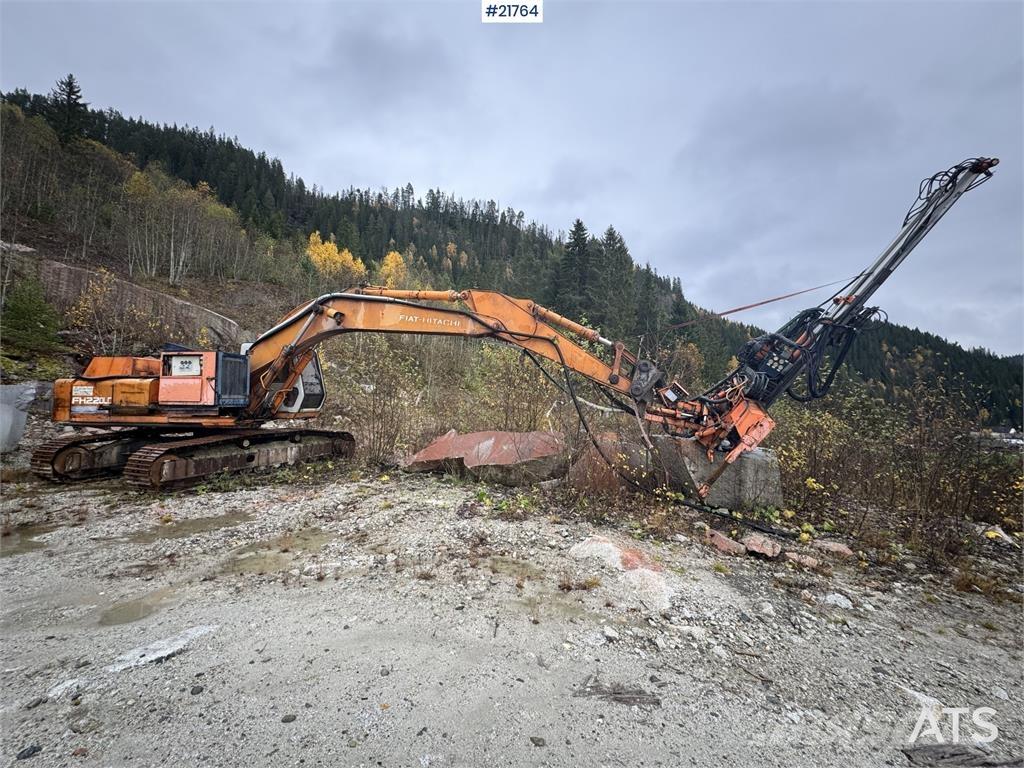 Hitachi FH 220 LC Vikšriniai ekskavatoriai