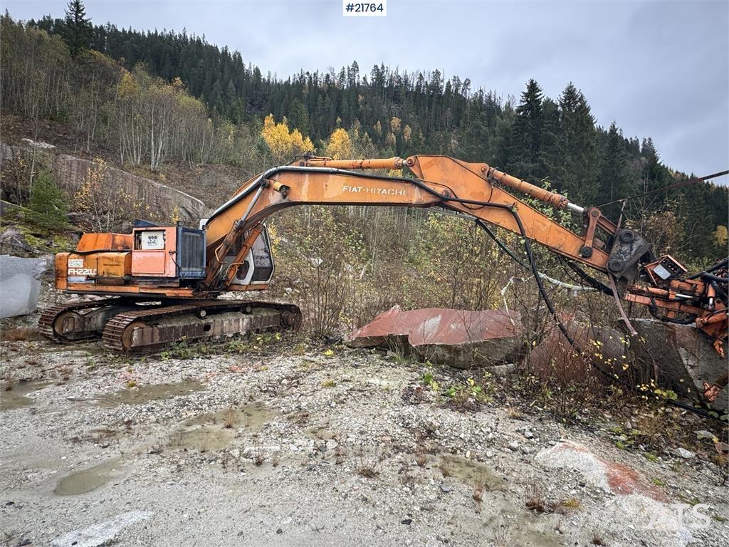 Hitachi FH 220 LC Vikšriniai ekskavatoriai