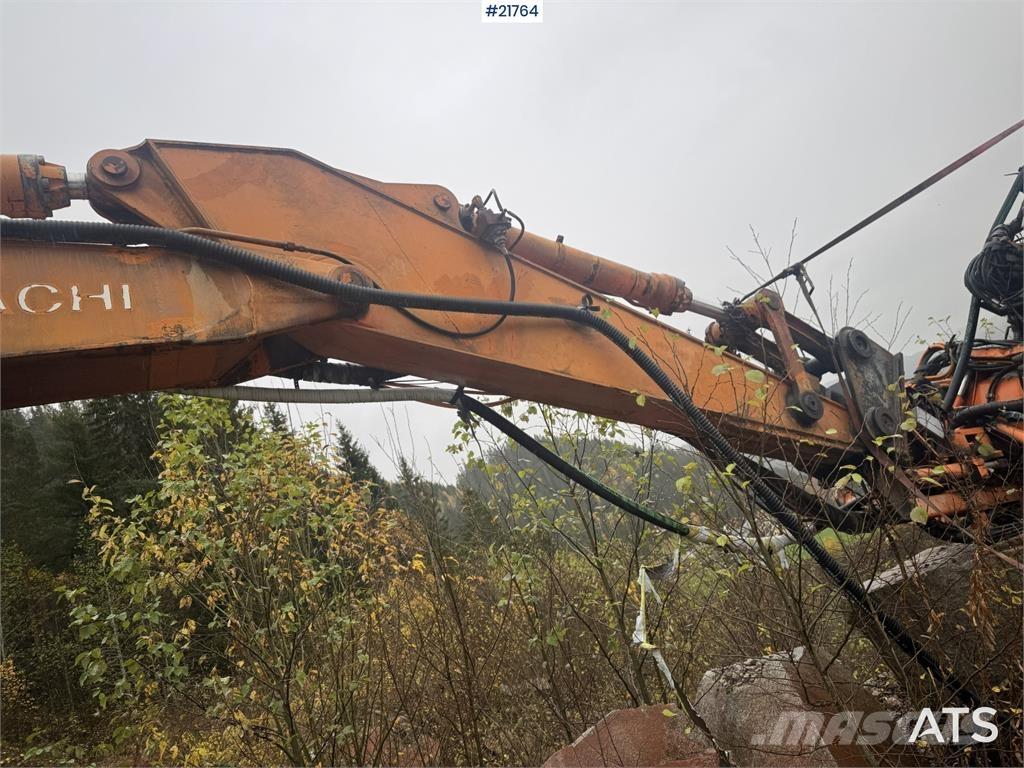 Hitachi FH 220 LC Vikšriniai ekskavatoriai