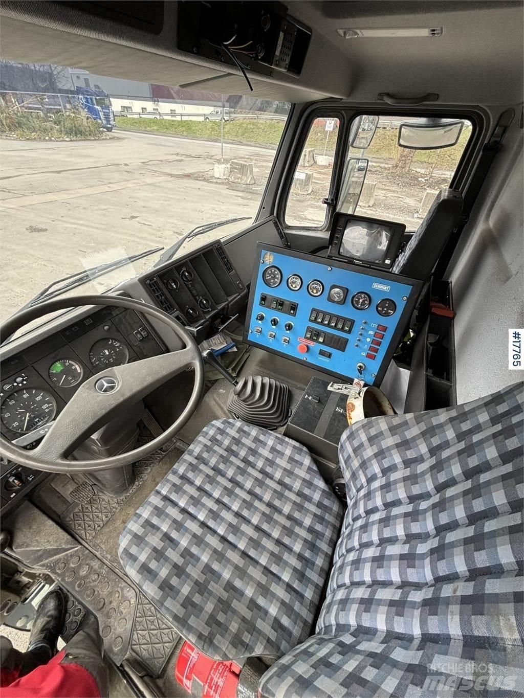Mercedes-Benz 1824 Šlavimo sunkvežimiai