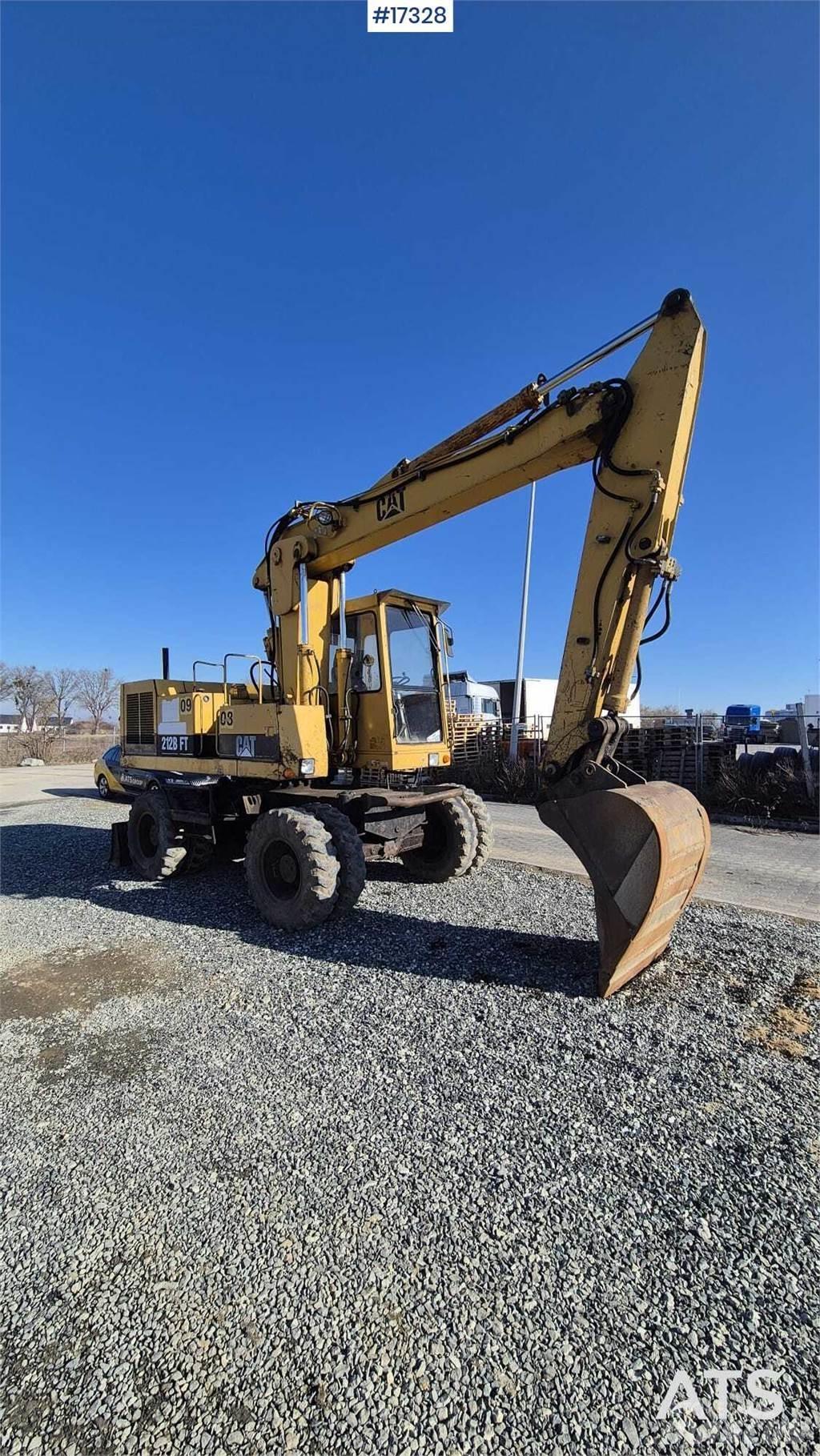 CAT 212BFT Ratiniai ekskavatoriai