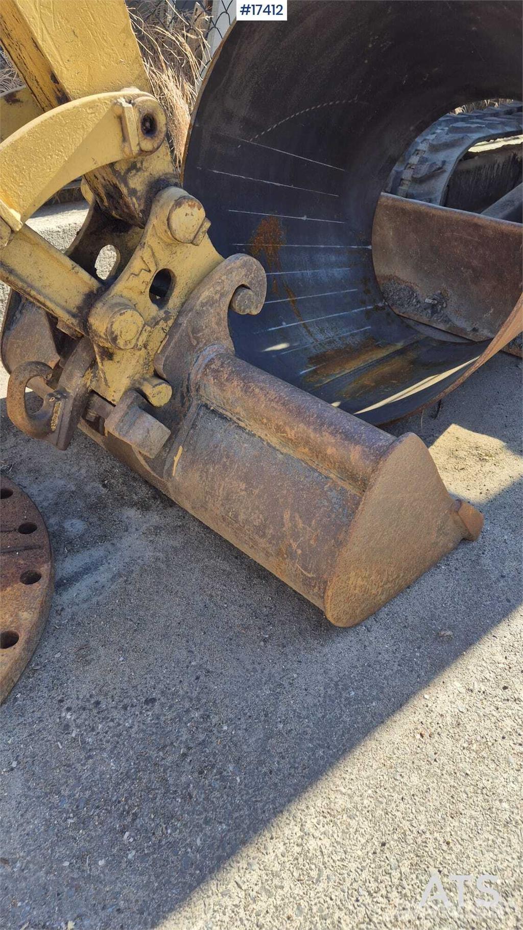 CAT 302.5 Mini ekskavatoriai < 7 t