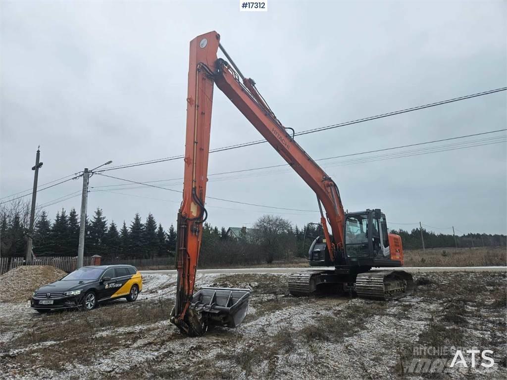 Hitachi ZX 225 US LC Vikšriniai ekskavatoriai
