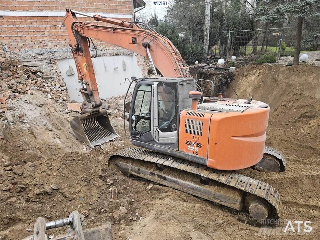 Hitachi ZX225 LC Vikšriniai ekskavatoriai