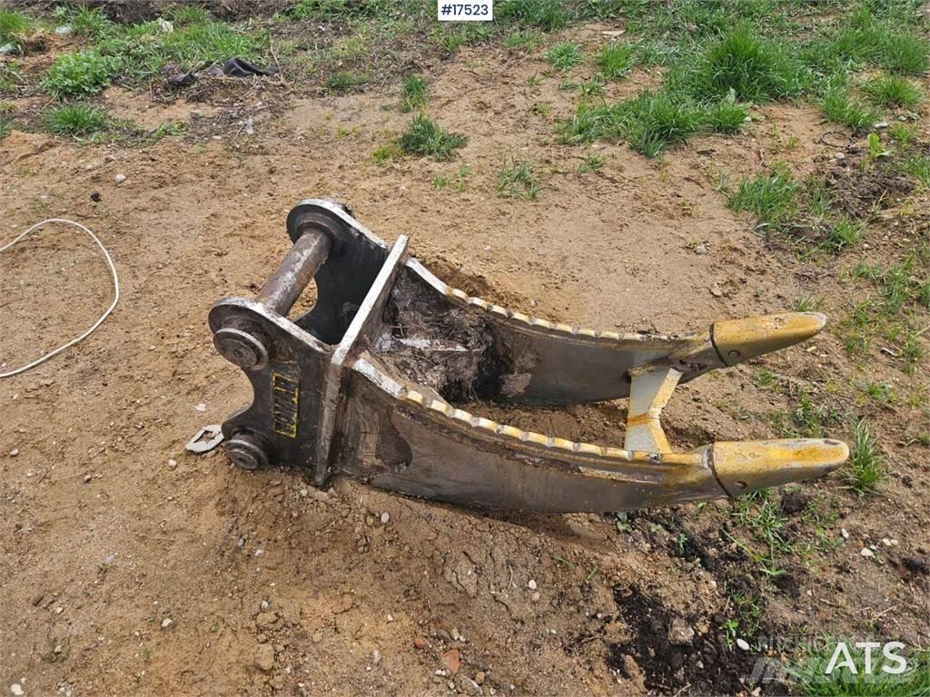 JCB JS 131 LC Vikšriniai ekskavatoriai
