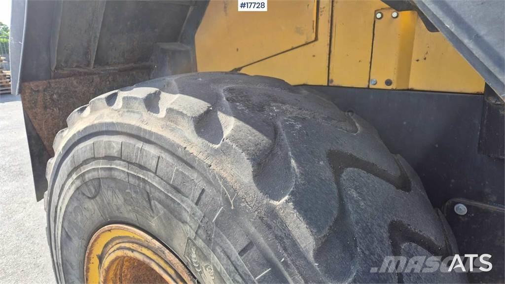 Komatsu WA380-5H Naudoti ratiniai krautuvai