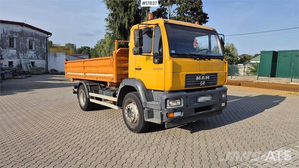 MAN 18.225 LC Savivarčių priekabų vilkikai