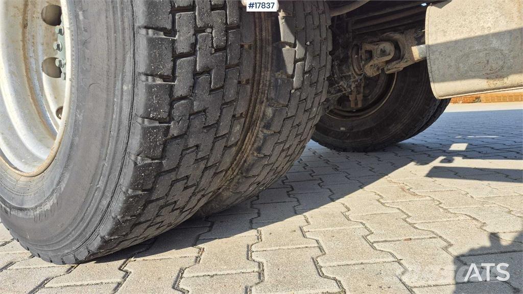 MAN 18.225 LC Savivarčių priekabų vilkikai