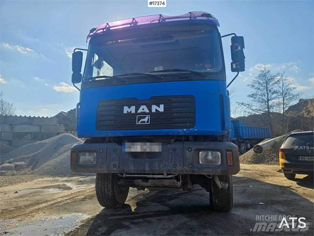 MAN 28.364 6x6 Savivarčių priekabų vilkikai