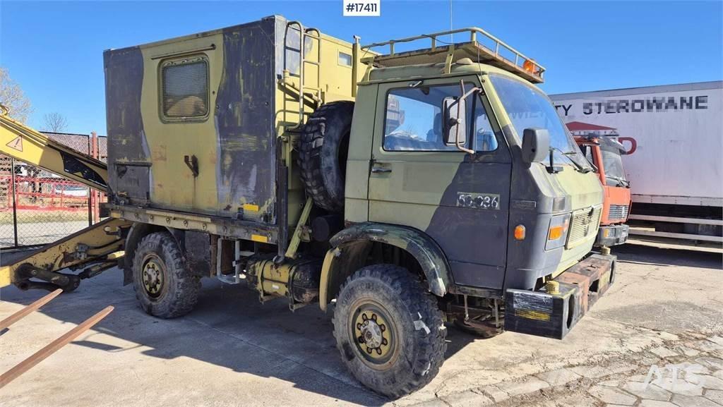 MAN 8.136 Sunkvežimiai su dengtu kėbulu