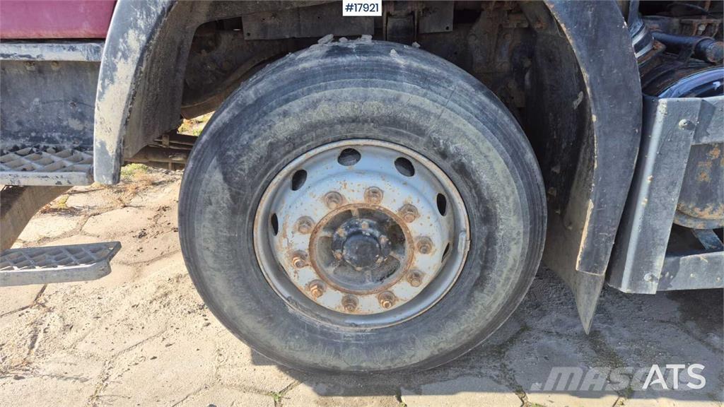 MAZ 650136 Savivarčių priekabų vilkikai