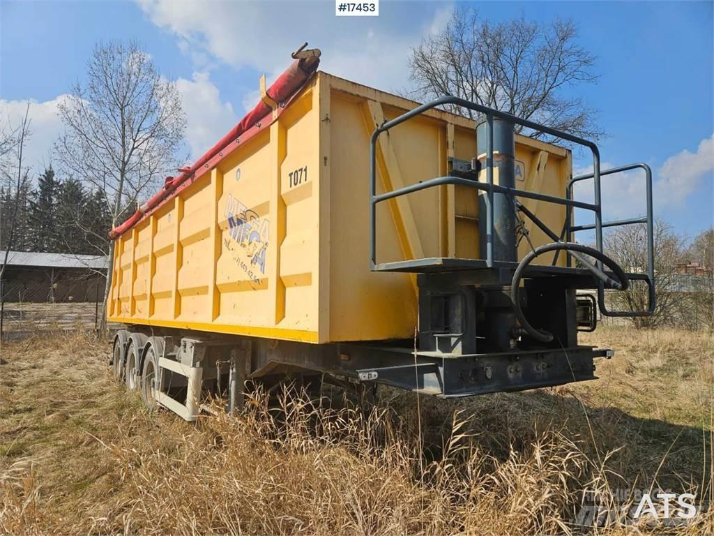 Mega MNW Savivartės puspriekabės