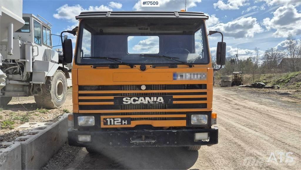 Scania P112 Savivarčių priekabų vilkikai