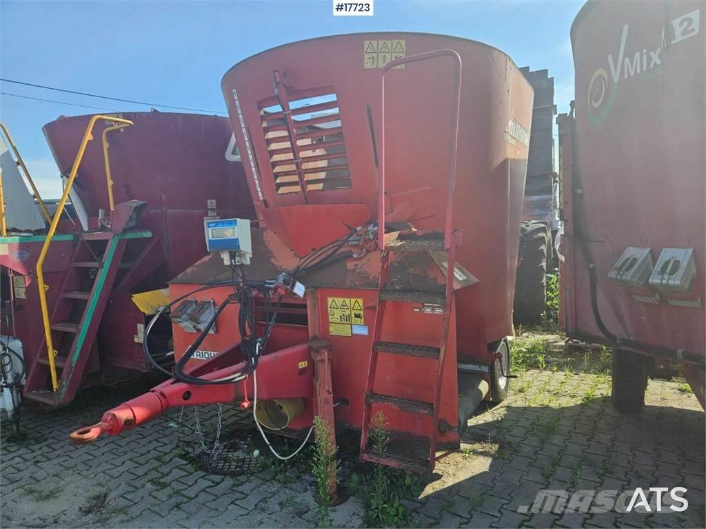 Trioliet SM-12 Pašarų vežimai