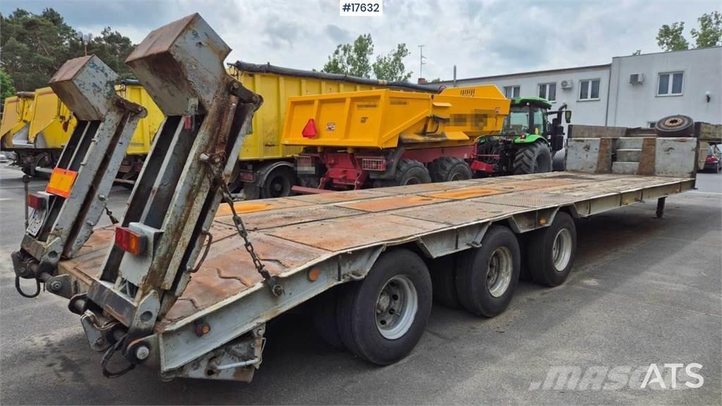 Zremb NS 300 Žemo iškrovimo puspriekabės