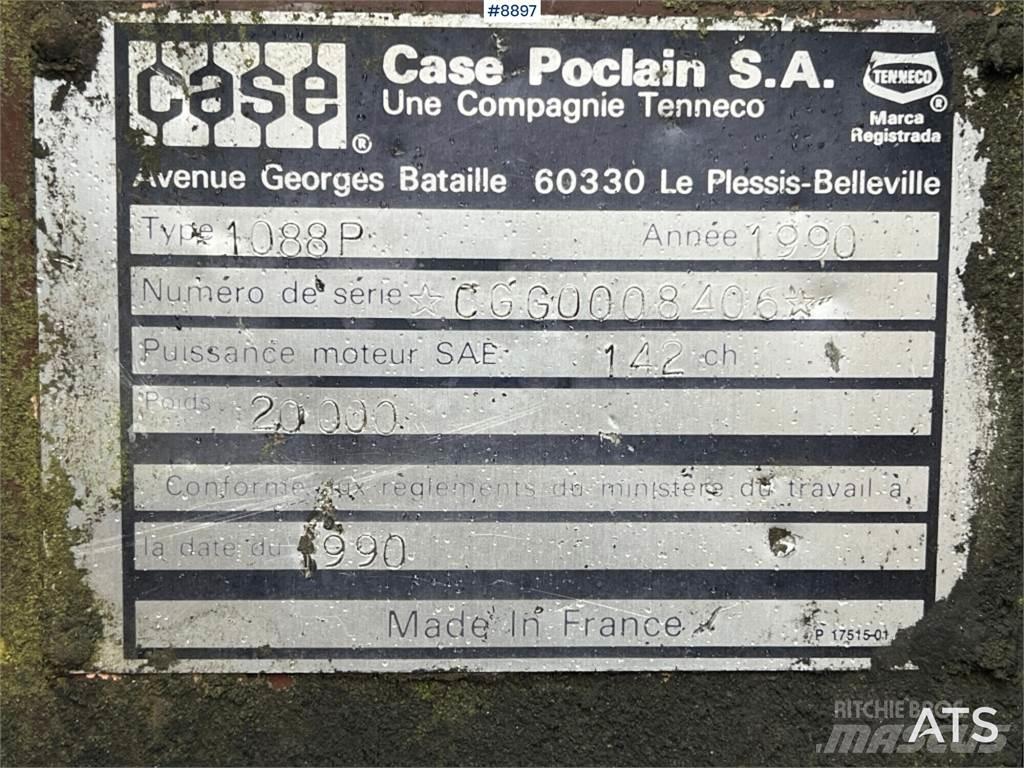CASE 1088 Ratiniai ekskavatoriai