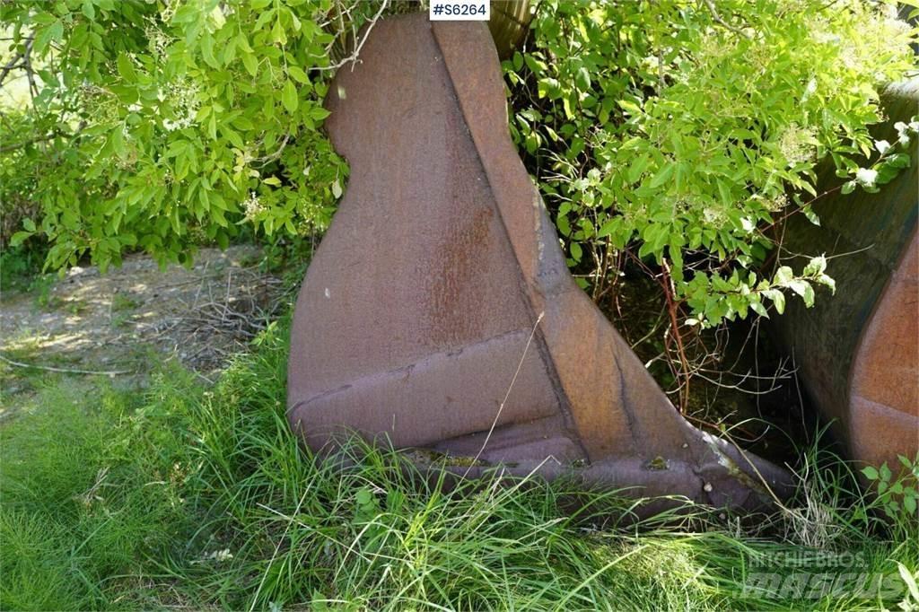 CAT 988 Kiti naudoti statybos komponentai