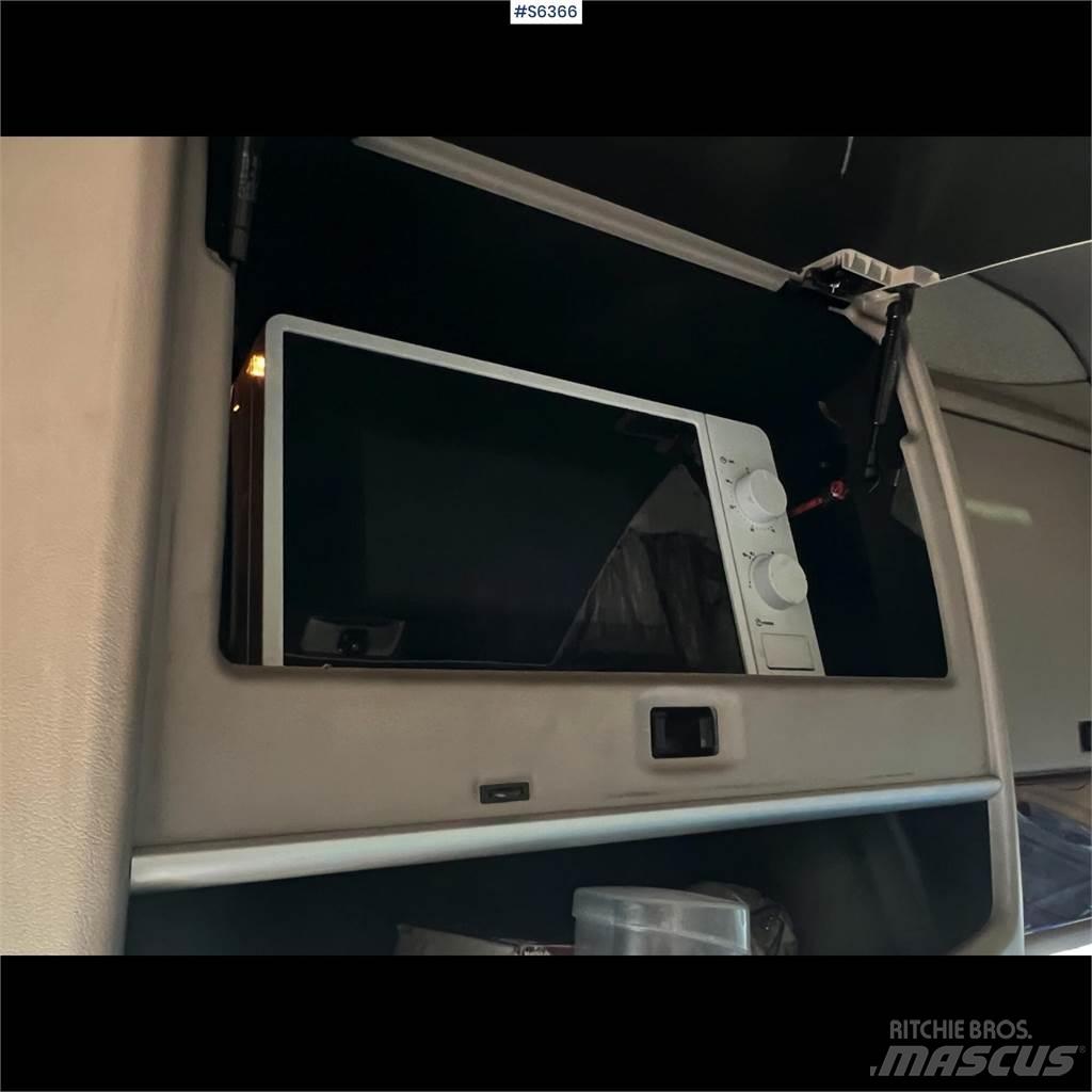 DAF FAN XF510Z Sunkvežimiai su dengtu kėbulu