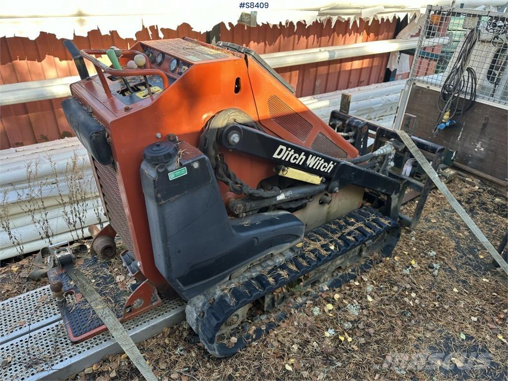 Ditch Witch SK650 Krautuvai su šoniniu pasukimu