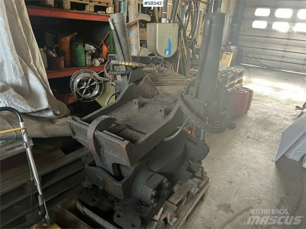 Engcon EC30 Kiti naudoti statybos komponentai