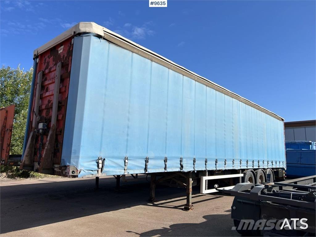 Fruehauf SS136/P3S Tentinės puspriekabės