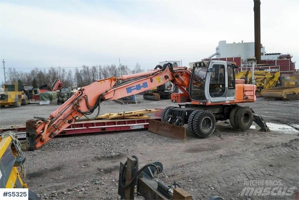 Hitachi EX165W Ratiniai ekskavatoriai