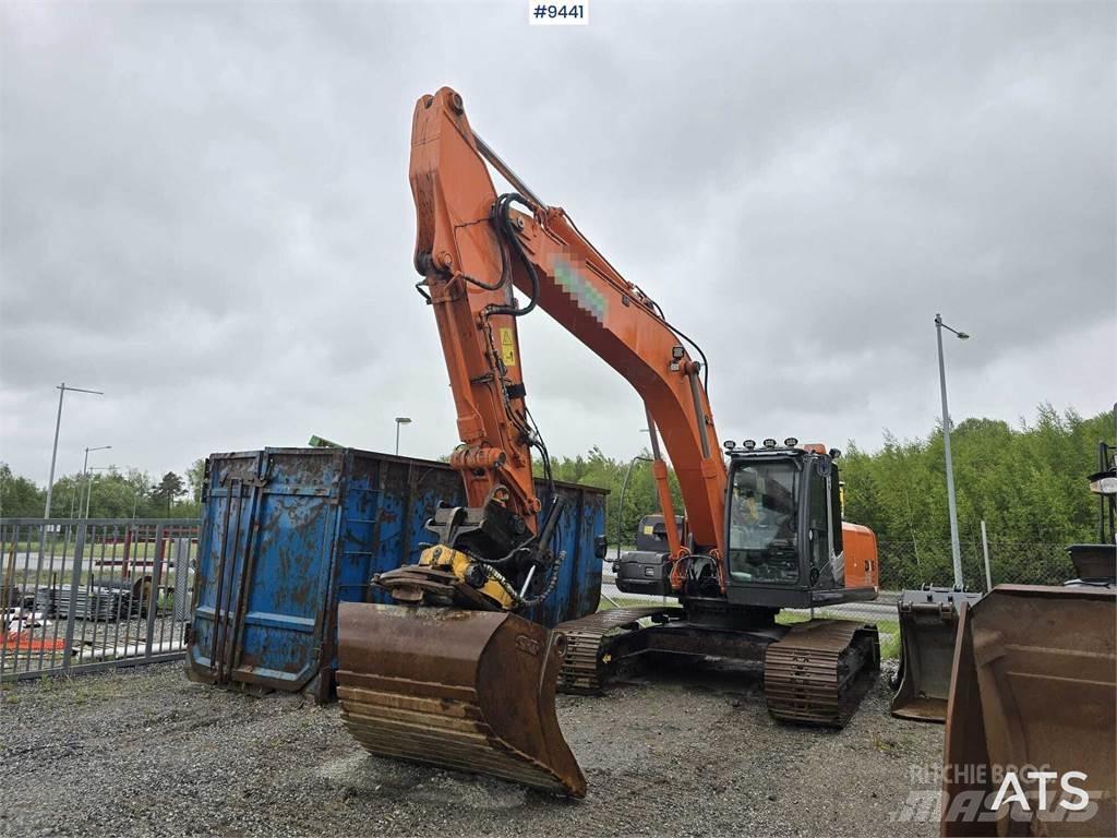 Hitachi ZX 250 LC-3 Vikšriniai ekskavatoriai