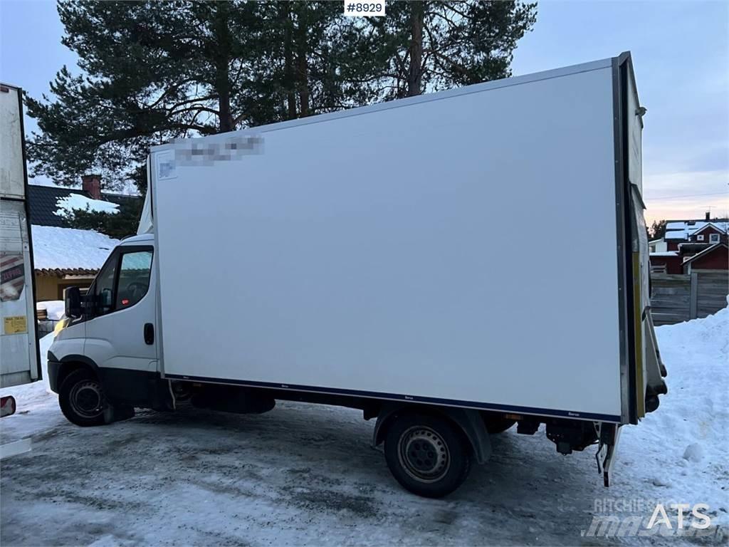 Iveco Daily Sunkvežimiai su dengtu kėbulu