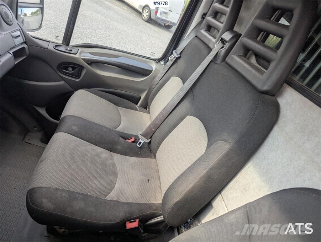 Iveco Daily Sunkvežimiai su dengtu kėbulu