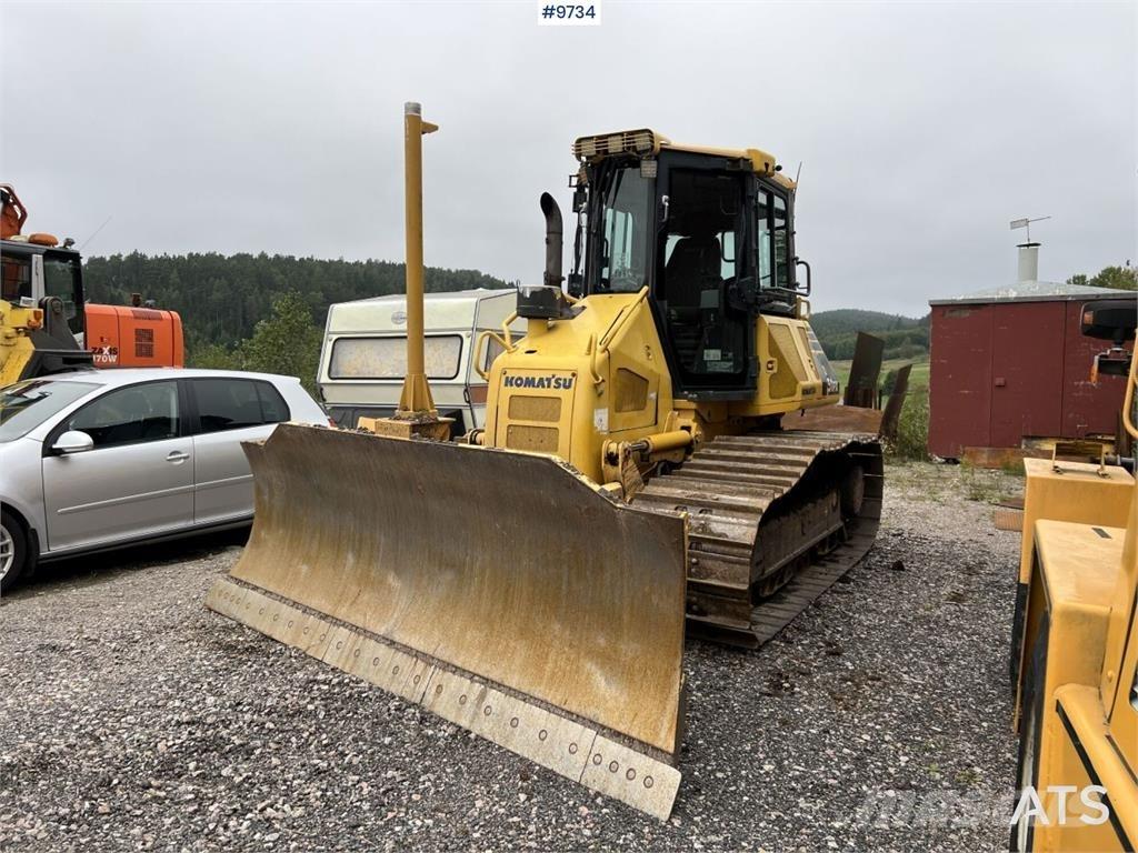 Komatsu D51PX-22 Vikšriniai buldozeriai