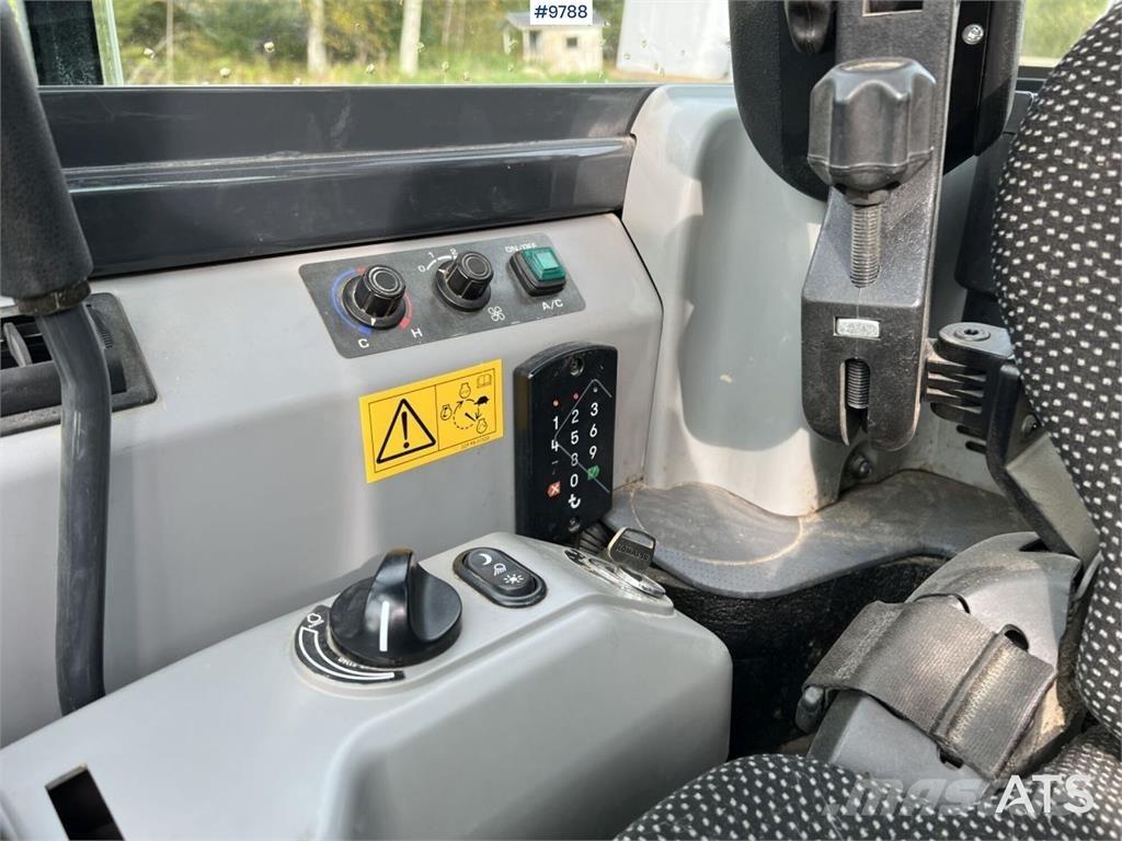 Komatsu PC55MR-5E0 Mini ekskavatoriai < 7 t