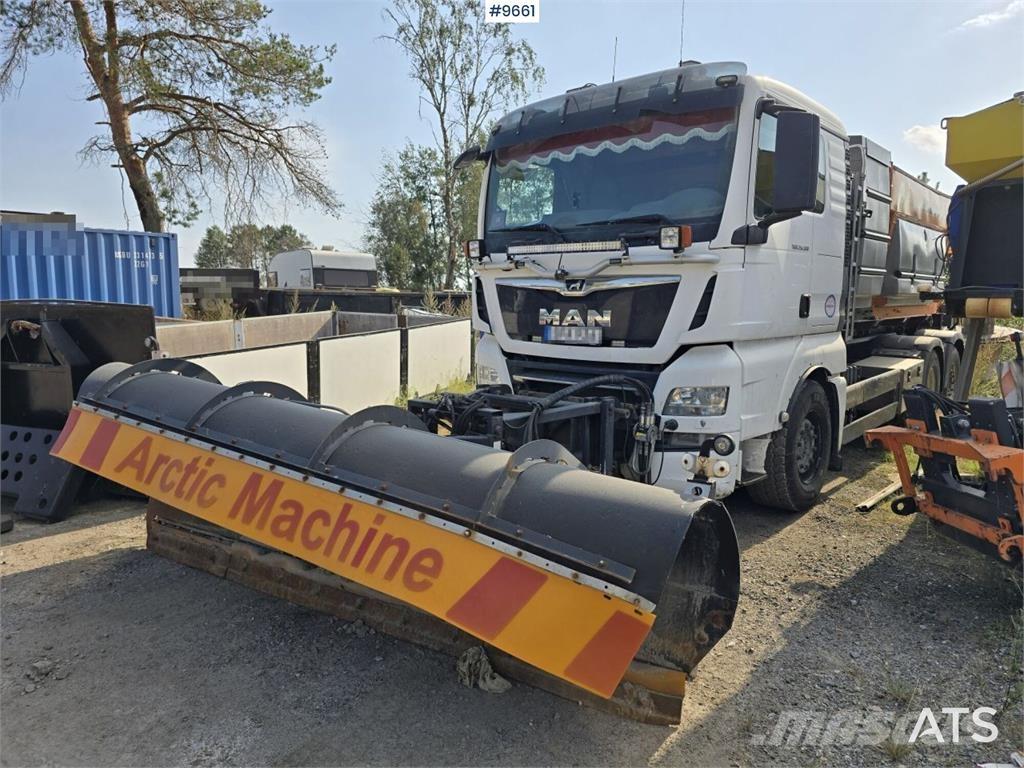 MAN TGX 25.500 Sunkvežimiai su keliamuoju kabliu