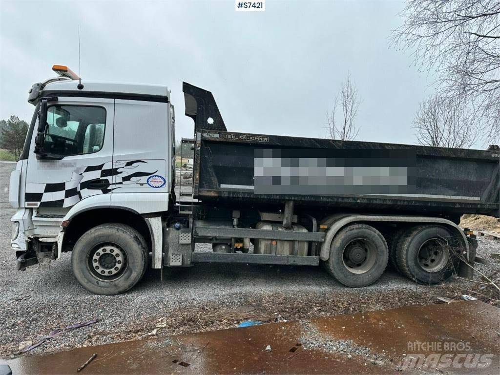 Mercedes-Benz Arocs Savivarčių priekabų vilkikai