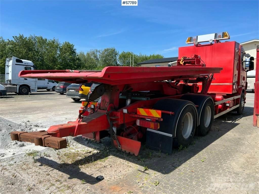 Scania R144GB6X4NA530 Pagalbos kelyje automobiliai